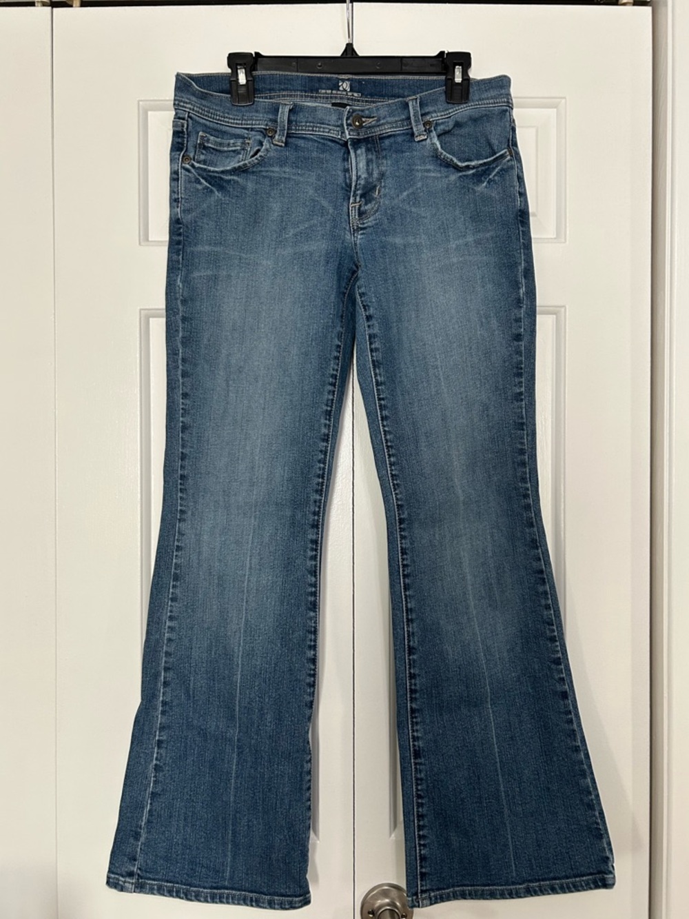 Y2K Low-Rise New York & Company Platinum Jeans